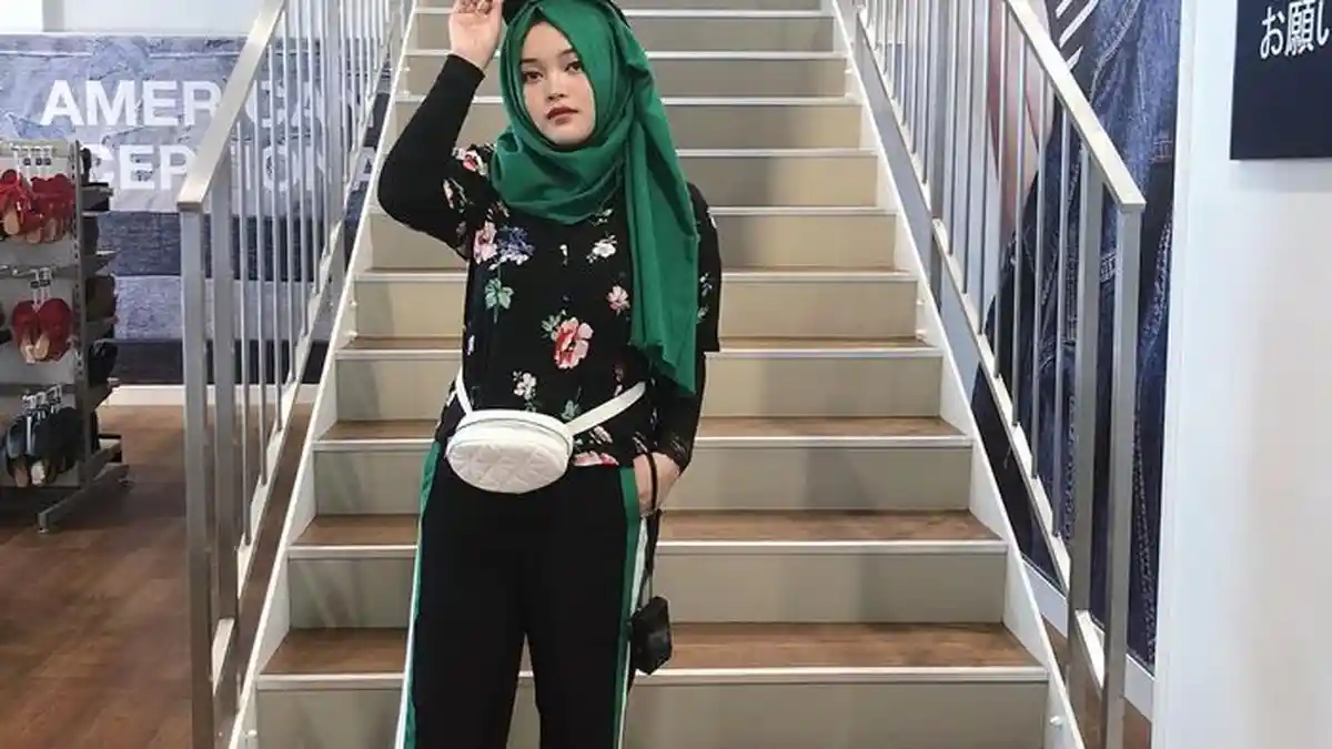 Download MP3 Lagu Menahan Rasa Sakit - Putri Delina, Beserta Chord dan Video Klip