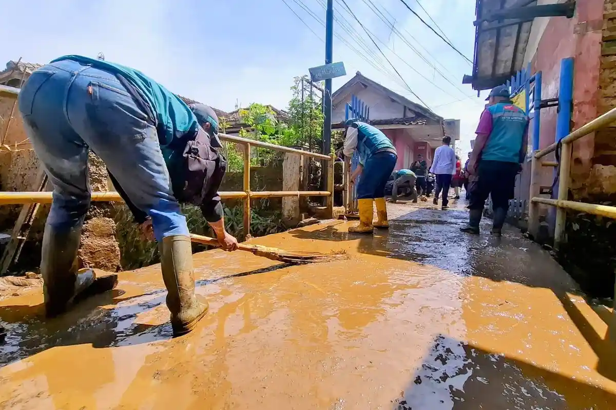 Banjir Rendam Pemukiman Warga di Banjaran Wetan Bandung, 250 Keluarga Terdampak