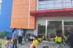 Puluhan Anak-anak TK Kristen Cemara Kupang Belajar di Kantor SKH Pos Kupang