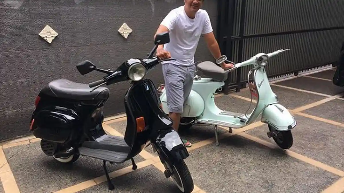 Kocak! Punya 2 Vespa Ganteng, Ternyata Andre Taulany Beri Makan Ini Pada Scooter Klasiknya
