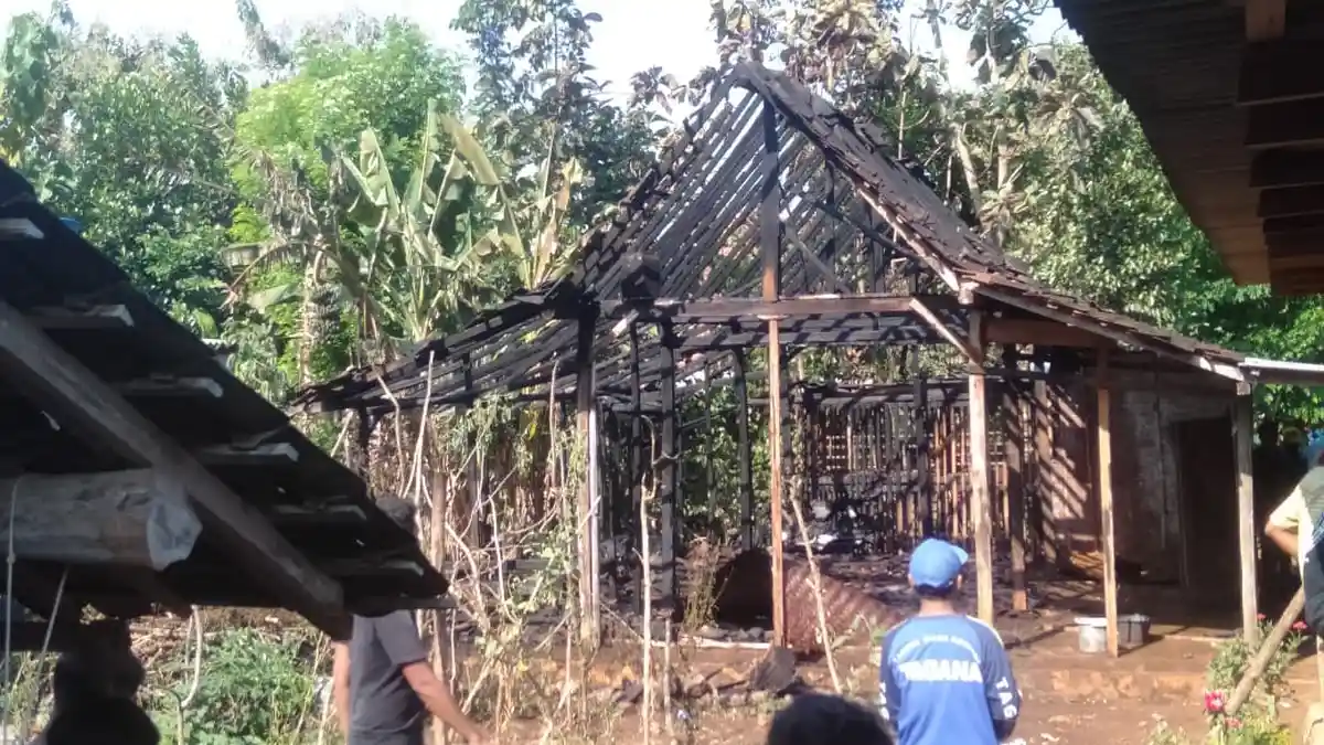 Diduga Karena Korsleting Listrik, Rumah Warga Paliyan Gunungkidul Habis Terbakar