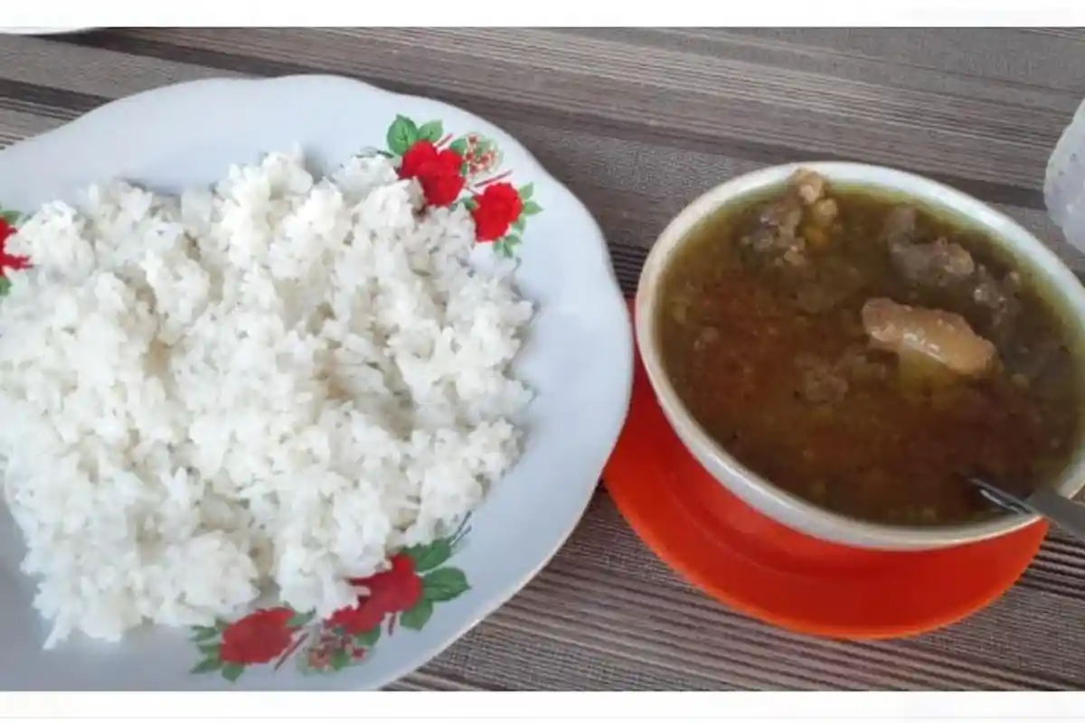 Palubassa di Tempat Wisata Pantai Topejawa, Cocok Disantap Setelah Berenang