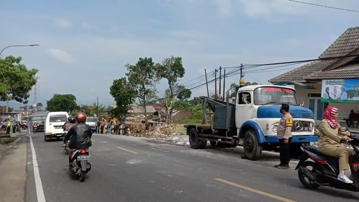 Jalur Tengkorak Kertek Wonosobo Kembali Memakan Korban, Empat Tewas Dihantam Truk