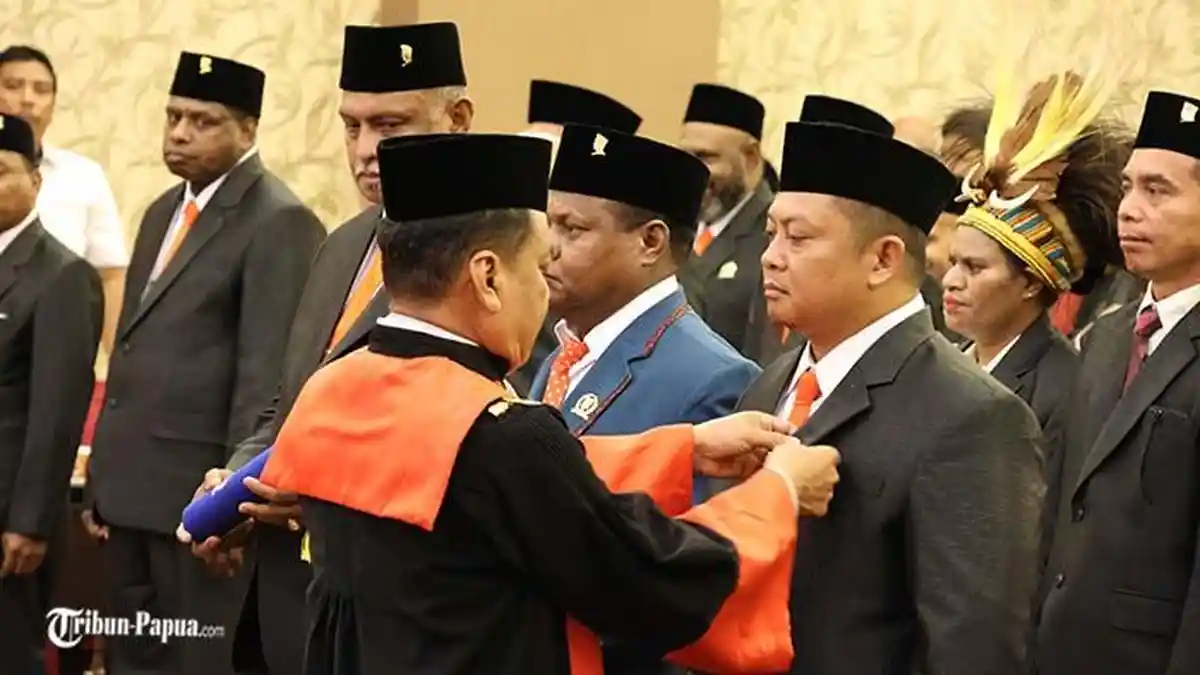 34 Anggota DPR Papua Selatan Dilantik, Begini Pesan Pj Gubernur Rudy Sufahriadi