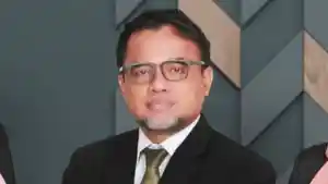 Dr-Iwan-Ardian-alumni-unair.jpg