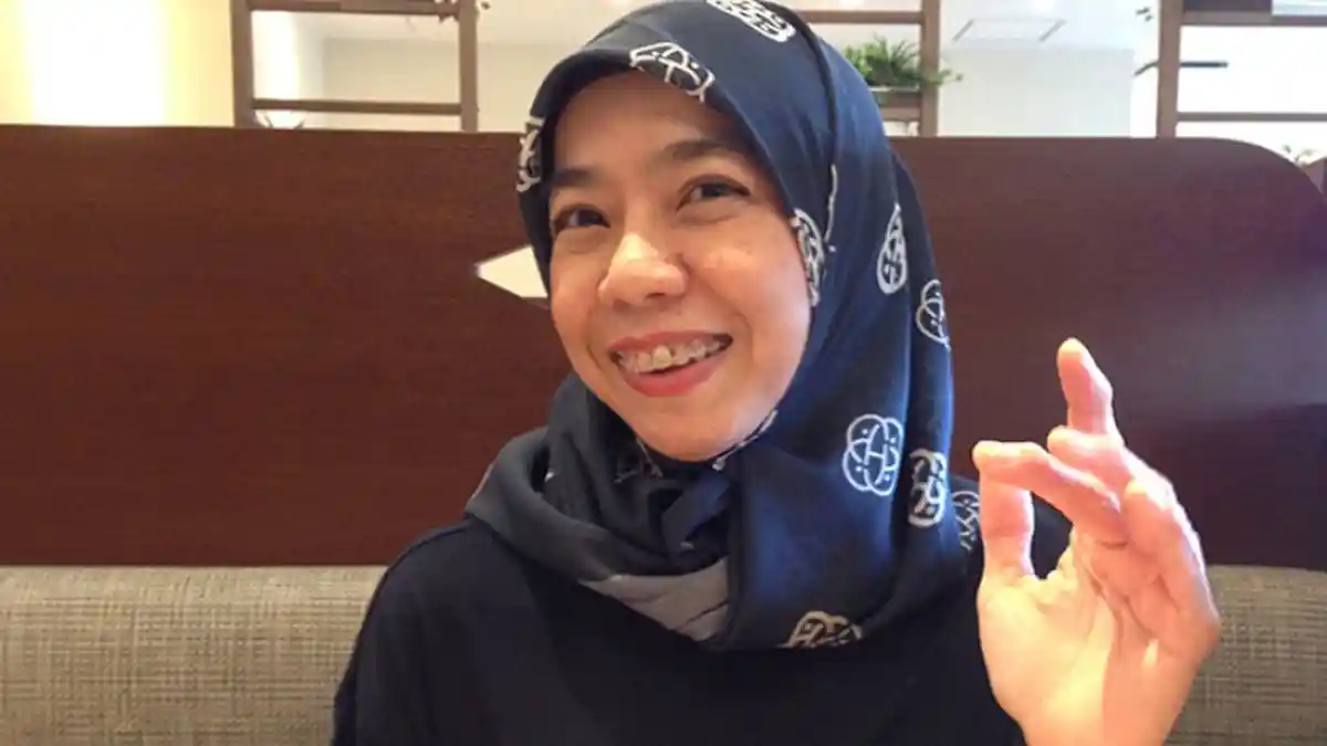 Perawat Indonesia Cantik Ini Berhasil Memperoleh Kepercayaan Dari Orang Jepang