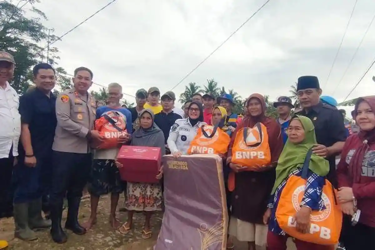 Korban Banjir Luapan Sungai Citanduy di Pangandaran Dapat Bantuan Bernilai Rp 172 Juta