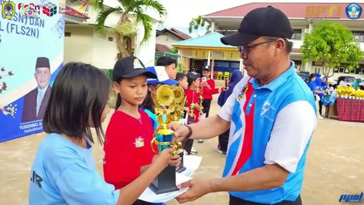 9 Daftar SMP dan 1 SMA di Kecamatan Pinoh Utara Kabupaten Melawi 2025