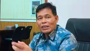Asisten-II-Setda-NTB-Lalu-Moh-Faozal-saat-ditemui-Kamis-532026.jpg