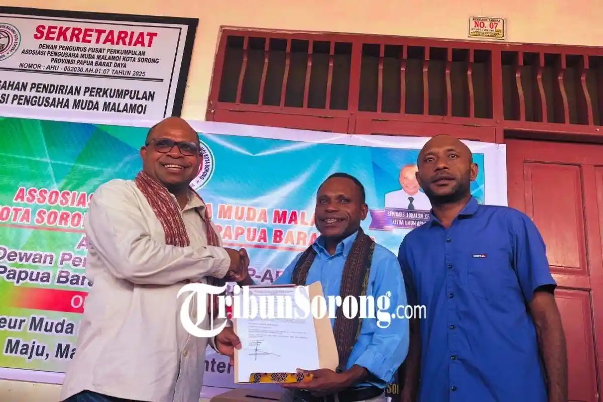 Wali Kota Sorong Kukuhkan APMM, Dorong Kemandirian Ekonomi Pemuda Moi