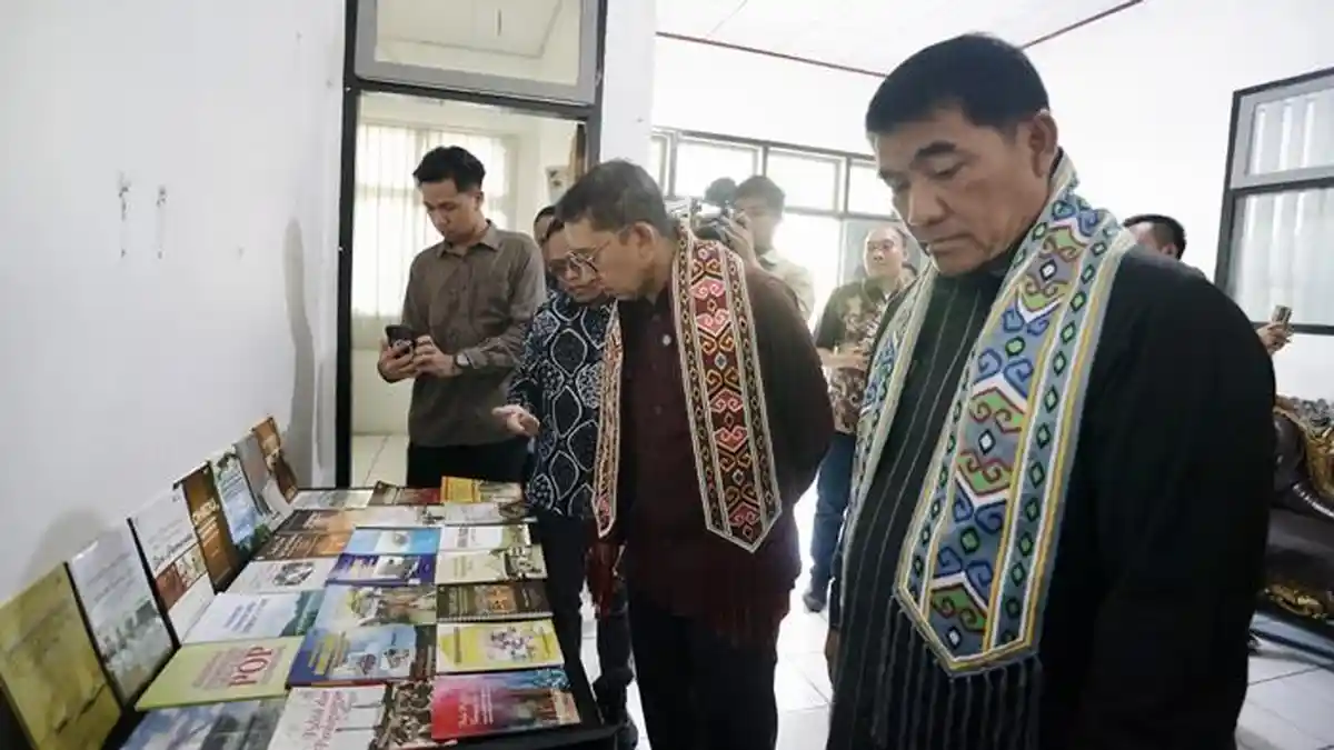 Gubernur Sulut YSK Dampingi Menteri Kebudayaan Fadli Zon Kunjungi Balai Pelestarian Kebudayaan