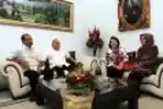 Nono Sampono dan Alex Noerdin beserta Istri