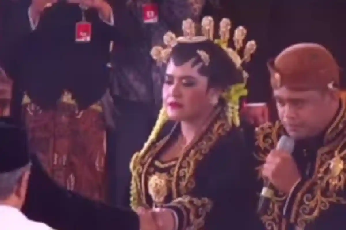 Puluhan Tokoh Datang di Pernikahan Kahiyang-Bobby, Nomor 9 Disambut Riuh Warga