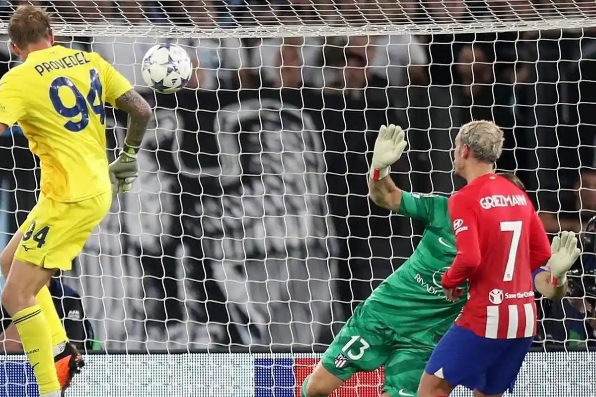 Sudah Pernah Jebol Gawang Juve, Heboh Gol Ajaib Kiper Lazio Kejutkan Atletico di Injury Time