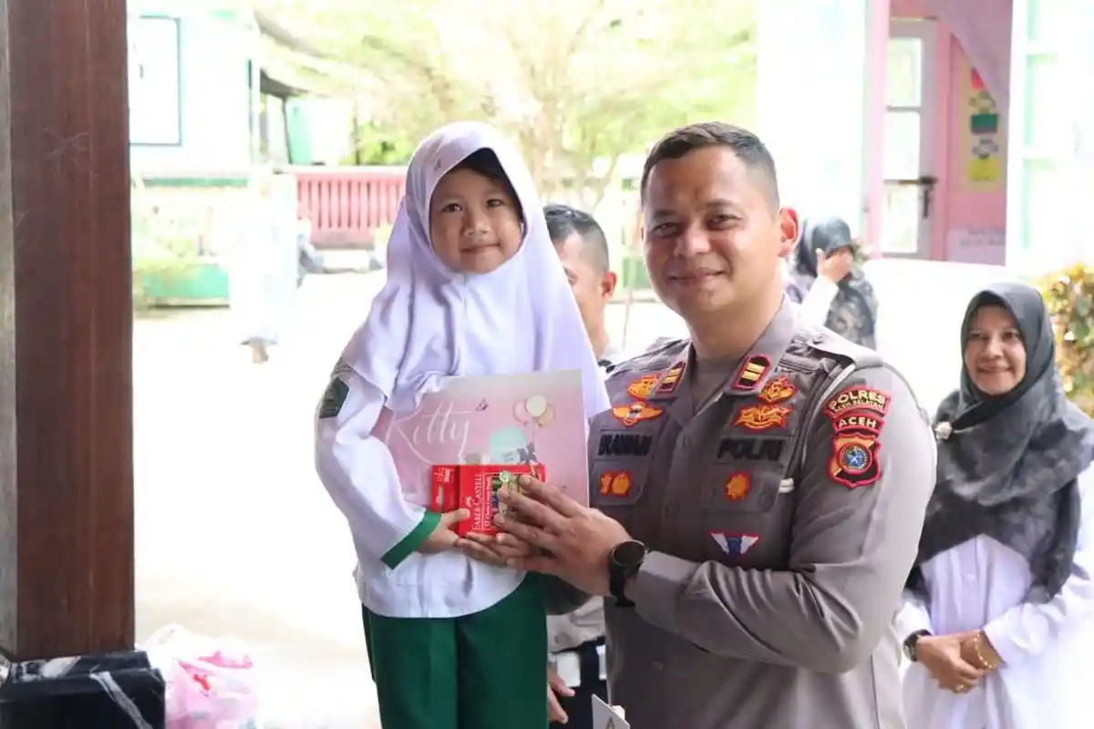 Satlantas Polres Aceh Selatan Edukasi Anak TK Terkait Rambu-Rambu Lalu Lintas