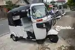 Salah-satu-unit-Bajaj-Maxride-yang-akan-beroperasi-kembali-di-jalanan-Solo-Jawa-Tengah.jpg