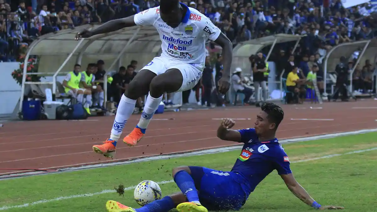 Striker Persib Bandung Ezechiel N Douassel Hampir Pecahkan Rekornya Sendiri