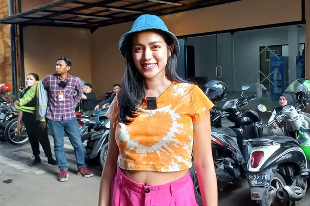 Cibiran Netizen untuk Jessica Iskandar, Baru Bangkrut tapi Foya-foya: Aku Takut Ketemu Orang