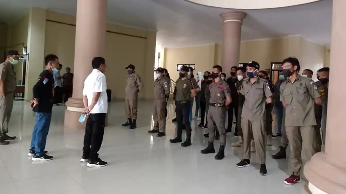 Niken Terharu, Namanya Keluar sebagai Anggota THL Satpol PP Boltim