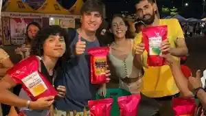 Turis-asal-Spanyol-di-GoloKoe.jpg