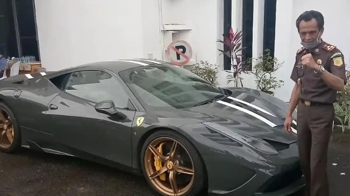 2 Jam Dilelang Dibuka dengan Harga Rp10, 2 M, Ferrari Selundupan di Palembang Tak Ada yang Minat