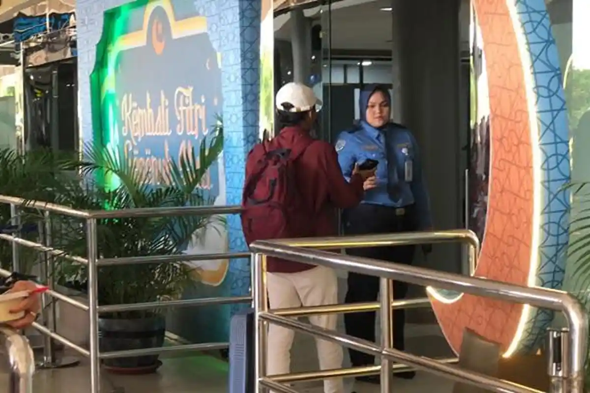 Arus Balik di Bandara Minangkabau Mulai Ramai, Puncak Diprediksi Akhir Pekan Ini