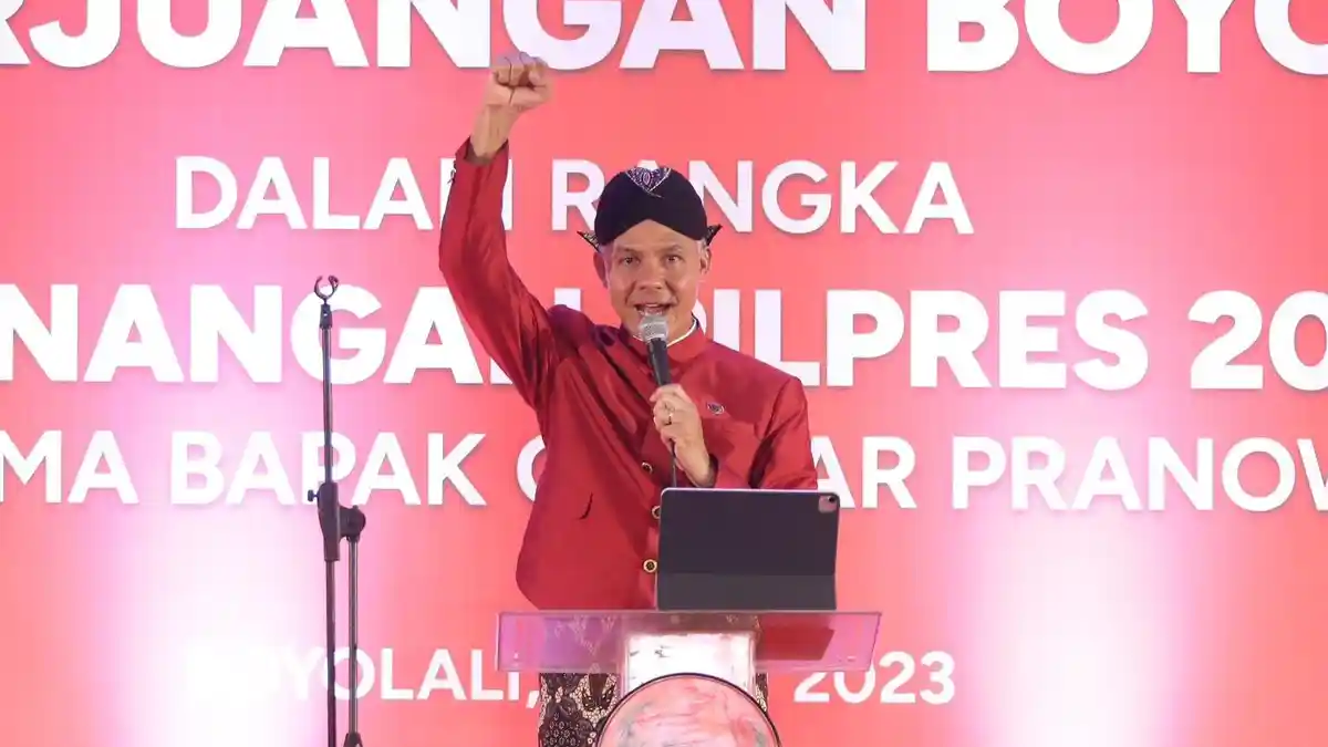 Hasto Sebut PDIP Tengah Bersedih Ditinggal Jokowi, Ganjar: Banteng Tak Boleh Cengeng