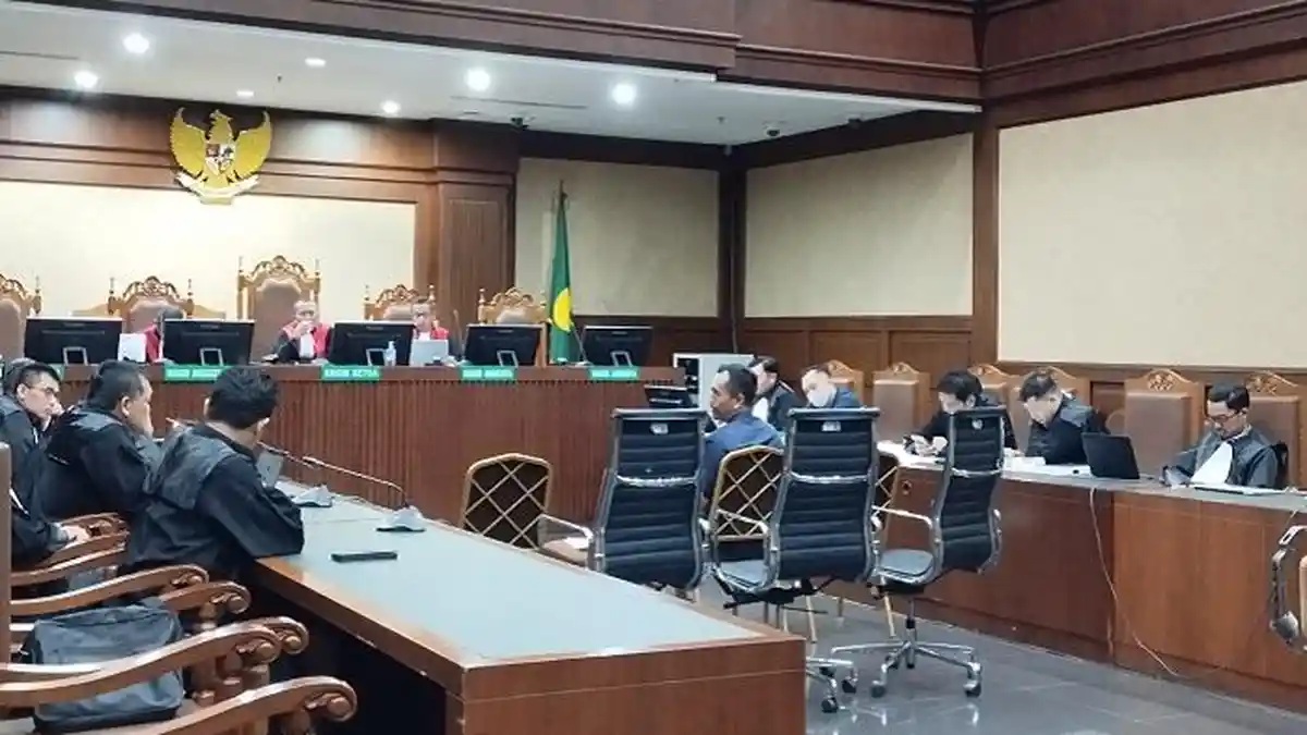 Kakak Kandung Hakim yang Vonis Bebas Ronald Tannur Jadi Saksi Sidang Tanpa Disumpah
