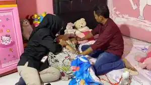 Tim-P2TP2A-Dinsos-PPKB-memberi-pendampingan-kepada-orang-tua-korban.jpg