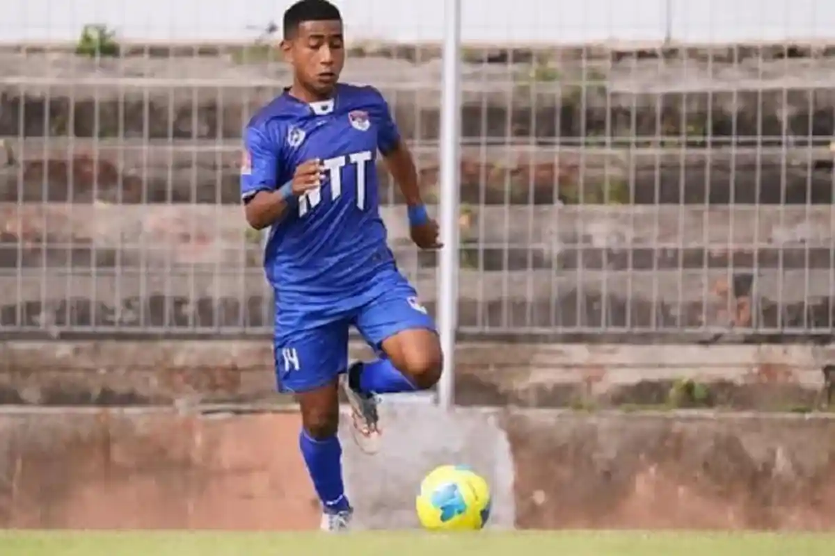 Sosok Ronald Sambi, Juru Gedor Lini Depan Persebata Lembata yang Tampil Moncreng di Liga 4