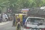 Truk-pasir-terguling.jpg