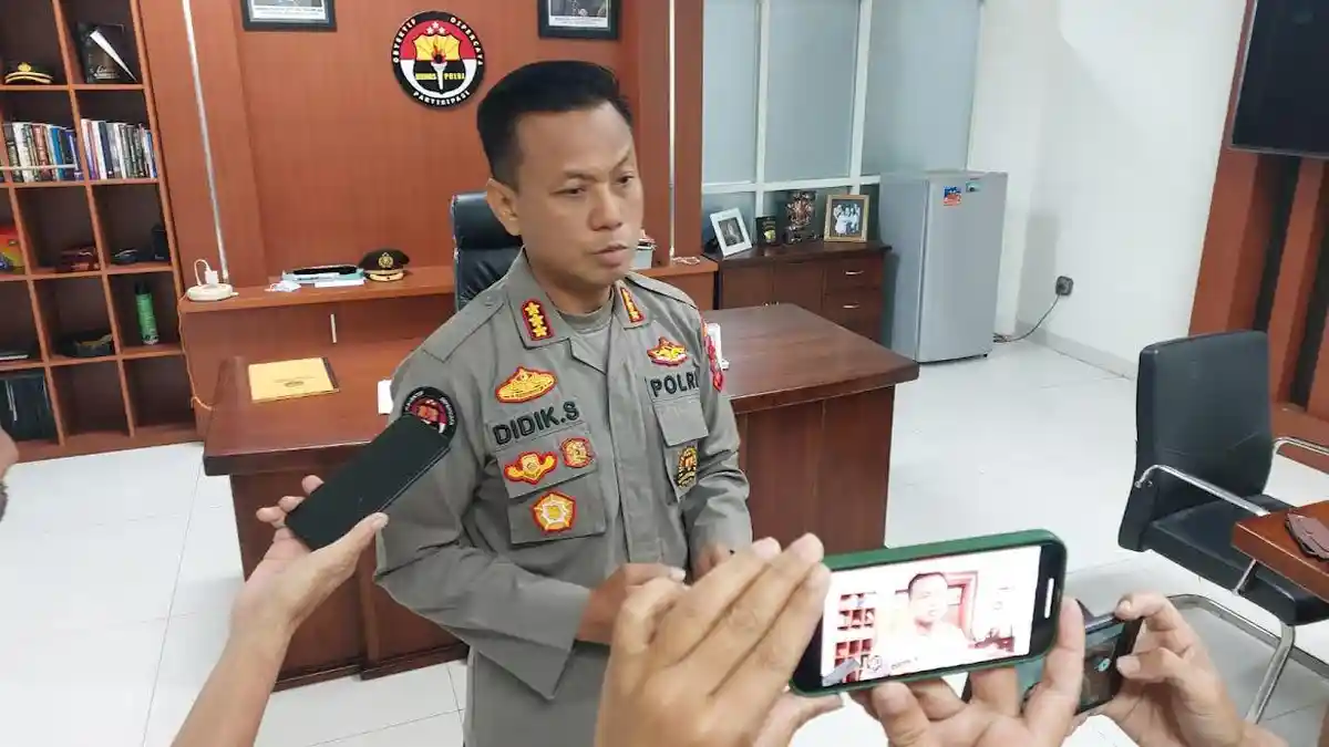 Polda Sulteng Ciduk Oknum Briptu Calo Masuk Polri, Duit Rp 4,4 Miliar Jadi Barang Bukti