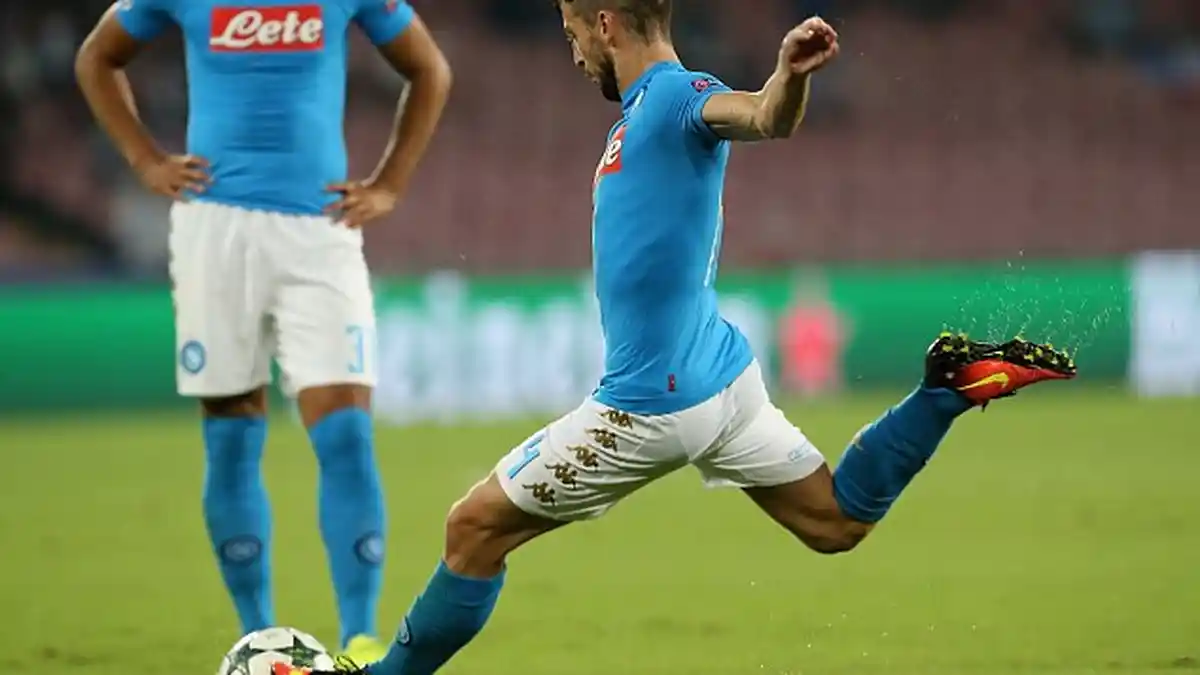 Video Gol-gol Kemenangan 4-2 Napoli atas Benfica