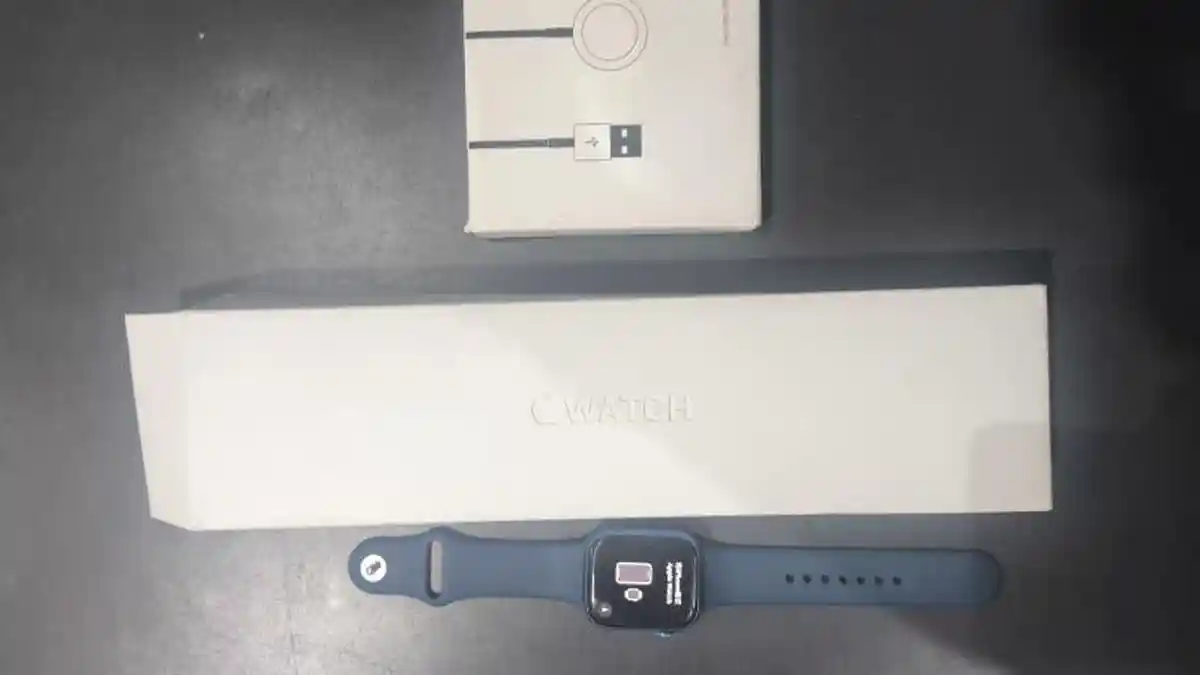 Apes! Mahasiswi Cikarang Beli Apple Watch COD, Ternyata Barang Curian