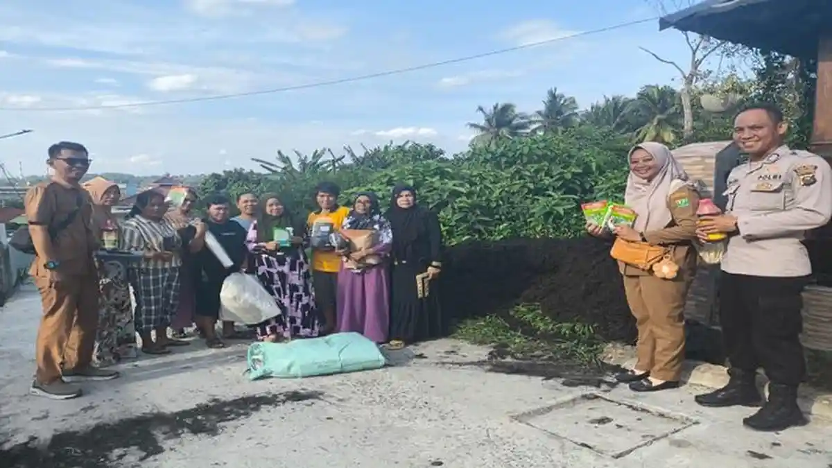 Bhabinkamtibmas Desa Tegal Rejo Dukung Ketahanan Pangan melalui Program P2B