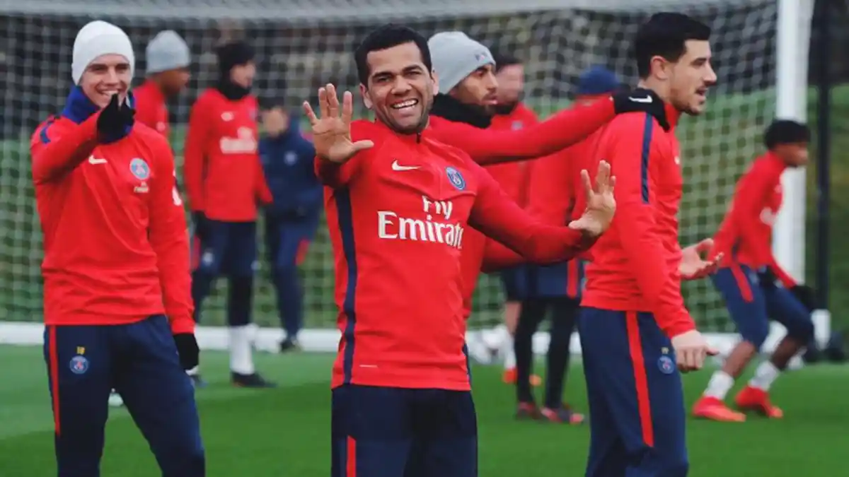 PSG Pesta Gol di Kandang Sochaux, Dani Alves Muncul sebagai Kiper!
