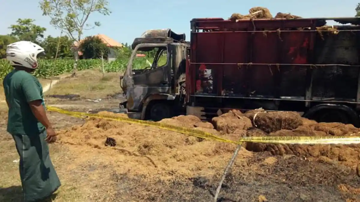 Pemkab Pamekasan Bak Kebobolan dari Pembakaran Truk, Akibat Setengah Hati Lindungi Tembakau Madura