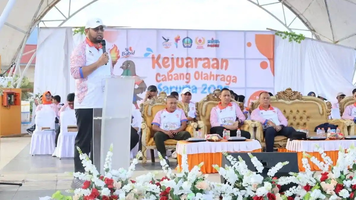 Bupati Halmahera Selatan Bassam Kasuba Buka Kejuaraan Cabor Saruma 2025