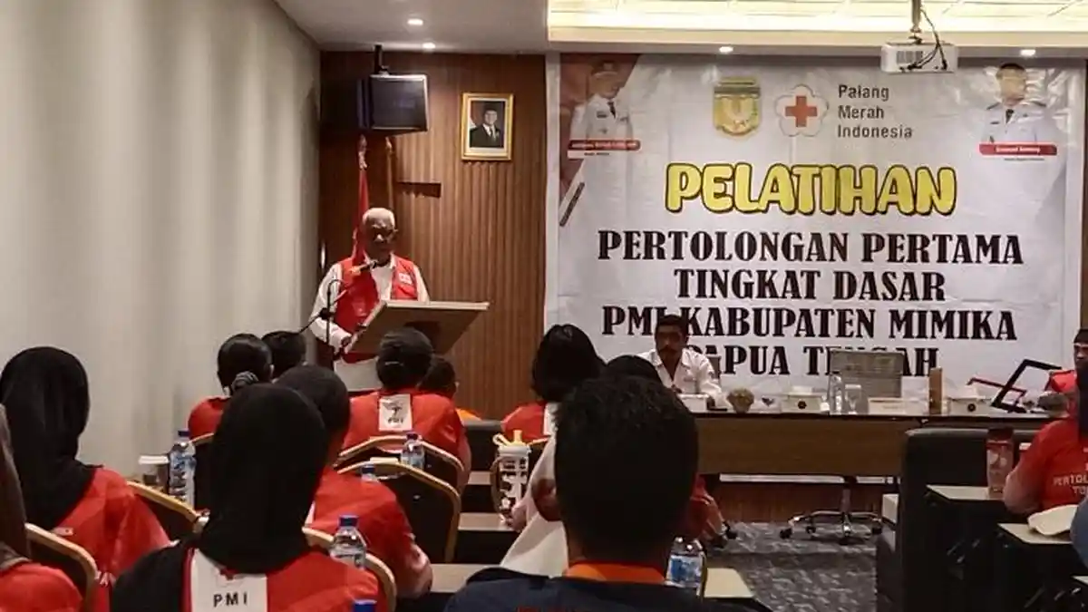 Buka Pelatihan Dasar PMI, Bupati Rettob Tekankan Kunci Keselamatan Darurat dan Nilai Kemanusiaan