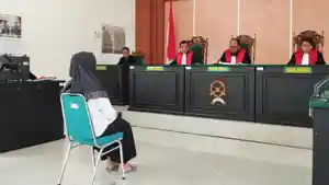 Sidang-Perdana-Kopi-Sianida-di-Pacitan-Terdakwa-DidakwaPasal-Kombinasi.jpg