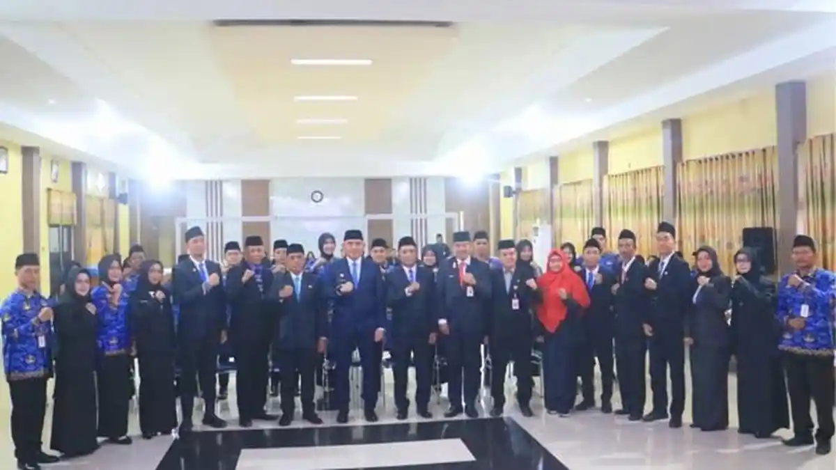 Bupati Tala H Rahmat Lantik 24 ASN, Ini Wejangan Penting yang ...