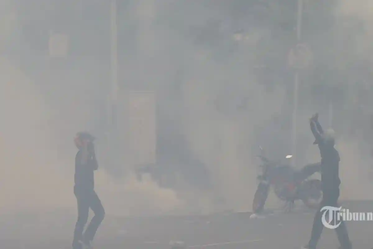 Seorang Jurnalis di Jakarta Dianiaya dan Diintimidasi Saat Liput Unjuk Rasa Tolak UU Cipta Kerja