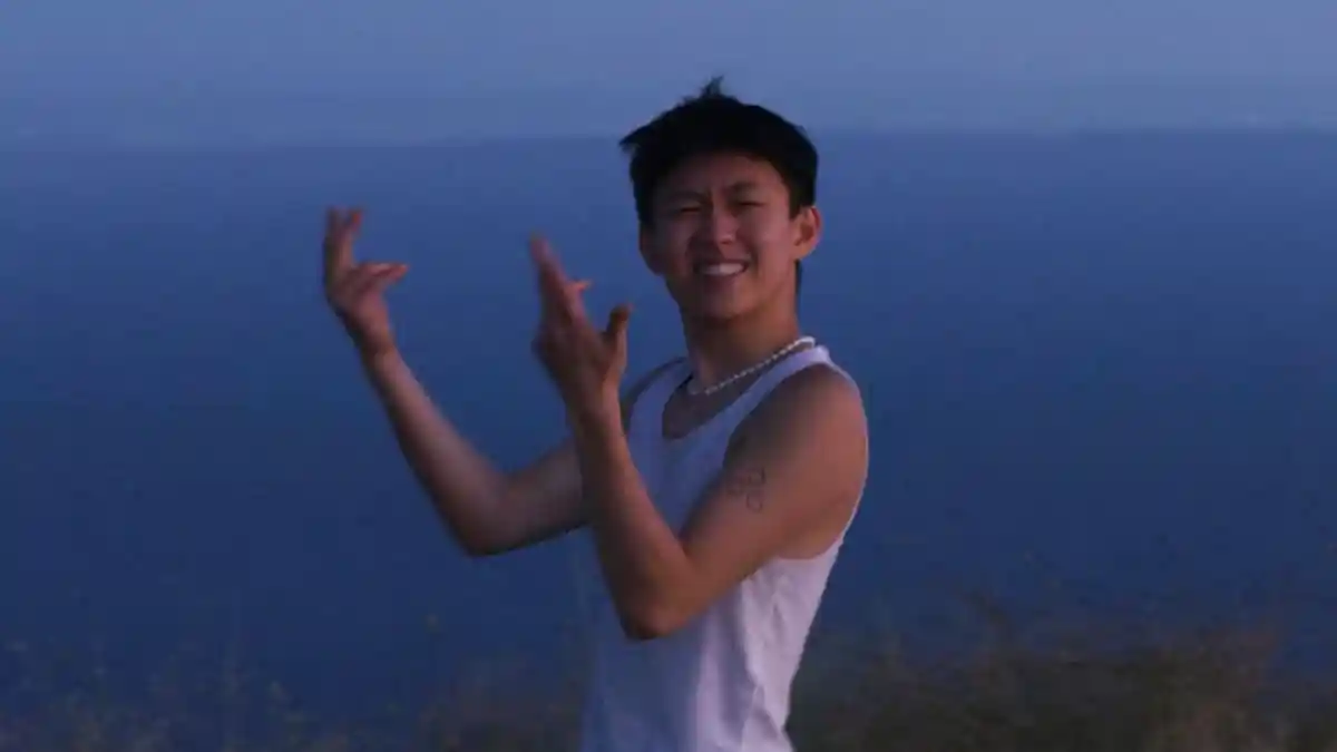 Finally, Satu Lagi Bintang Tamu di WIB TV Show Ternyata Rich Brian, Kollab Secret Number dan TWICE?