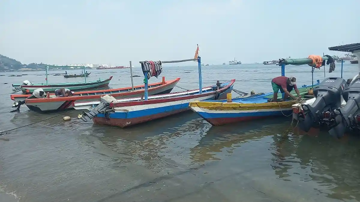 Cerita Nelayan Terdampak PPKM di Pantai Mabak: Tanpa Penghasilan, Terpaksa Pinjam Uang Sana-Sini