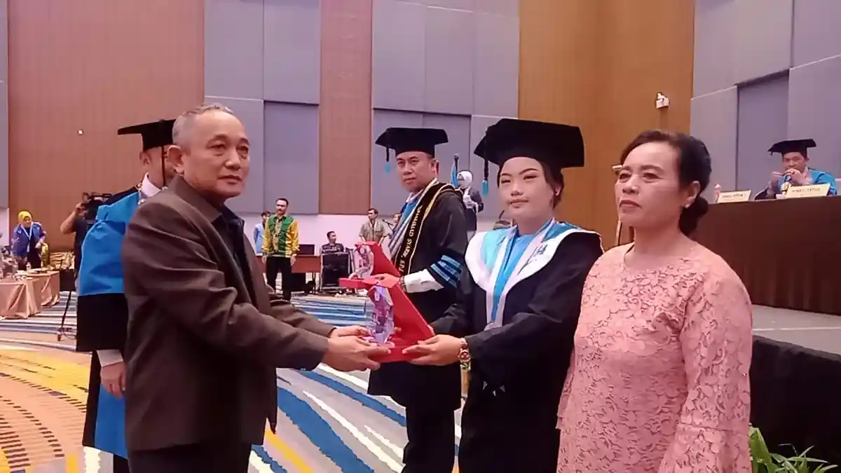 STIM LPI Makassar Gelar Wisuda Sarjana dan Magister Manajemen Tahun 2025