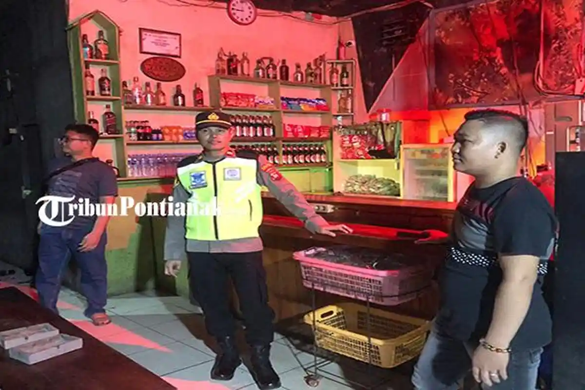 Forkompincam Putussibau Selatan Razia Tempat Hiburan Malam di Jalan Lintas Timur