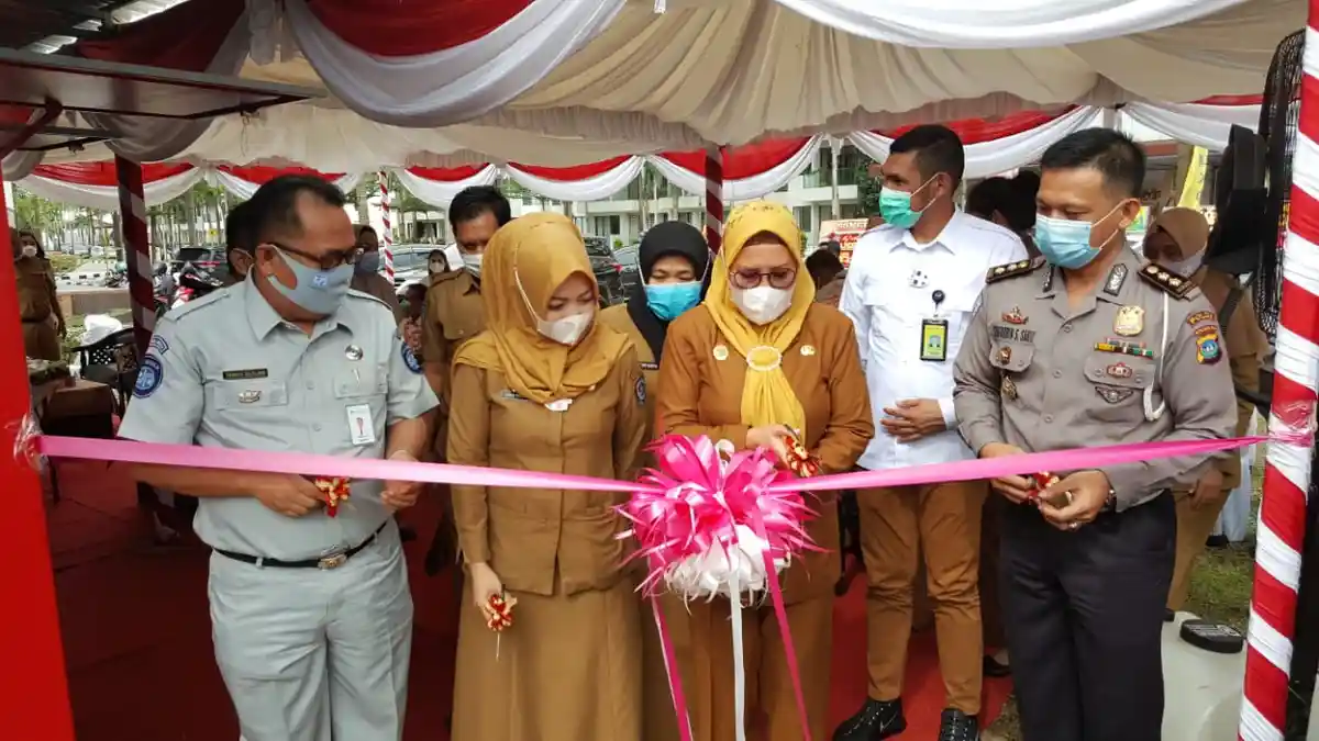 Samsat Kontainer Hadir di Pelabuhan Harbour Bay, Dongkrak Pendapatan Pajak Kendaraan Bermotor Batam