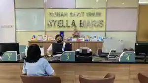 20250923-Suasana-pelayanan-di-RS-Stella-Maris-Makassar.jpg