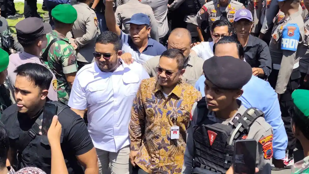 Sidang Perdana Korupsi, 1.000 Loyalis Eks Bupati Pati Sudewo Geruduk Pengadilan Tipikor Semarang