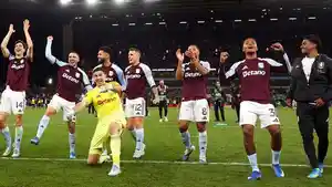 Selebrasi-pemain-Aston-Villa-setelah-memastikan-tiket-final-Liga-Eropa.jpg